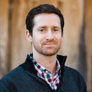 Joe Guinness Headshot