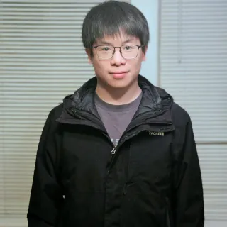 Tianwei Zhou Headshot
