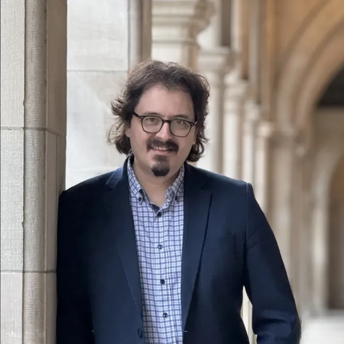 Tansu Daylan Headshot